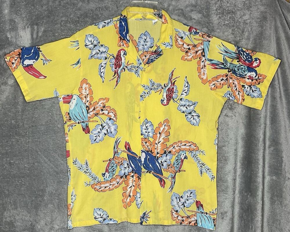 Islander USA Made Hawaiian Mens Large Shirt Yellow Parrot Tropical Rayon Poly